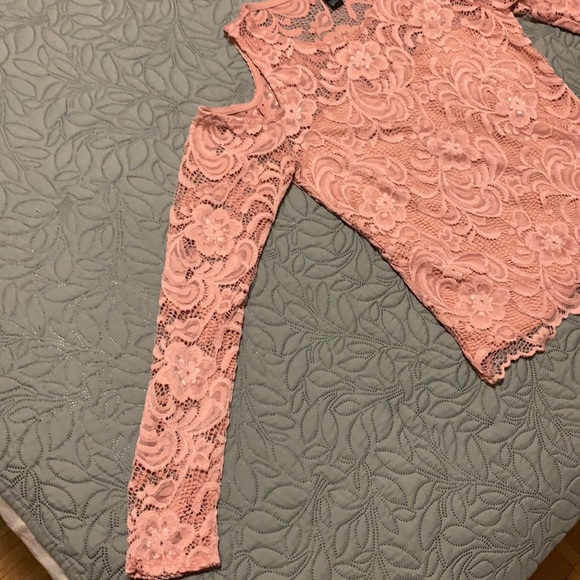 Lace Rose Blouse with Cutout Shoulders - Picture 2 of 3